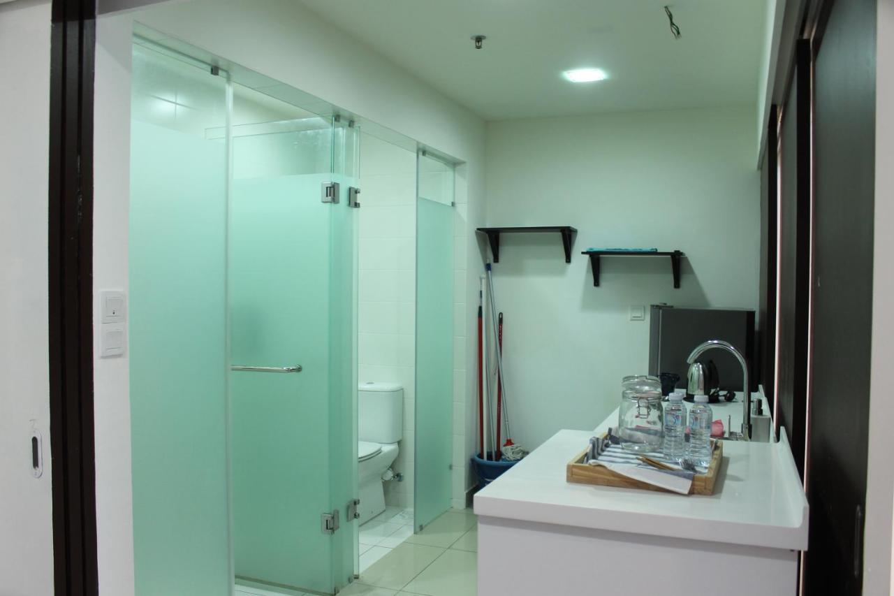 Studio Room Next To Sccc At Trefoil Setia Alam For 2-4 Pax エクステリア 写真